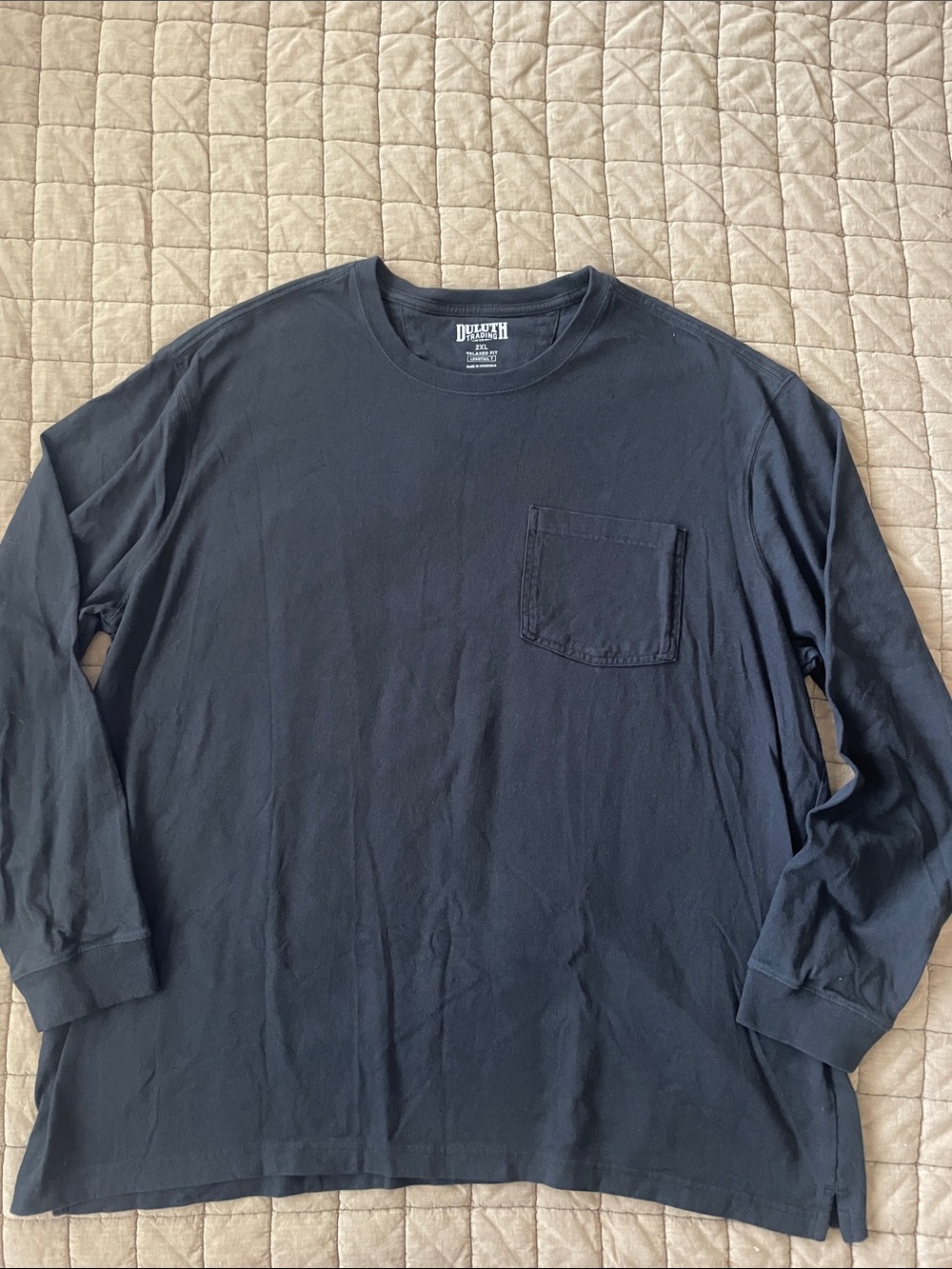 Duluth Trading Co Black Long-Sleeve Pocket Tee